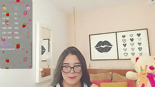 Snapshot of miss_linda_ chatting on 01/08/25, 07:56 miss linda  online show from 01/08/25, 07:56