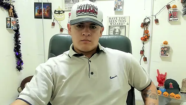 ney 22 online show from 10/17/25, 11:57