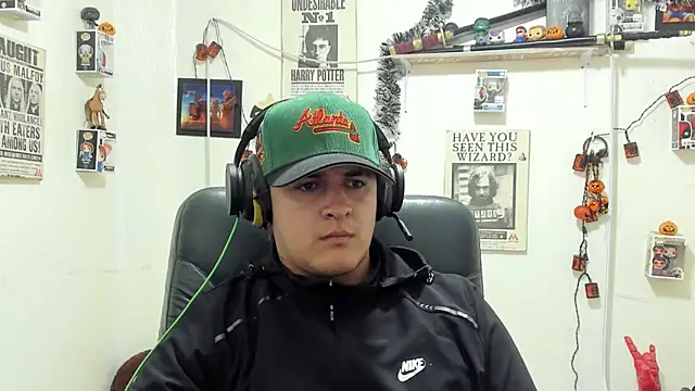 ney 22 online show from 10/22/25, 03:07