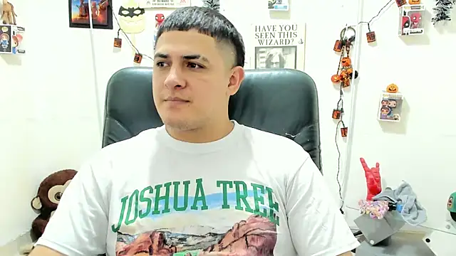 Snapshot of ney_22 chatting on 11/03/25, 02:57 ney 22 online show from 11/03/25, 02:57