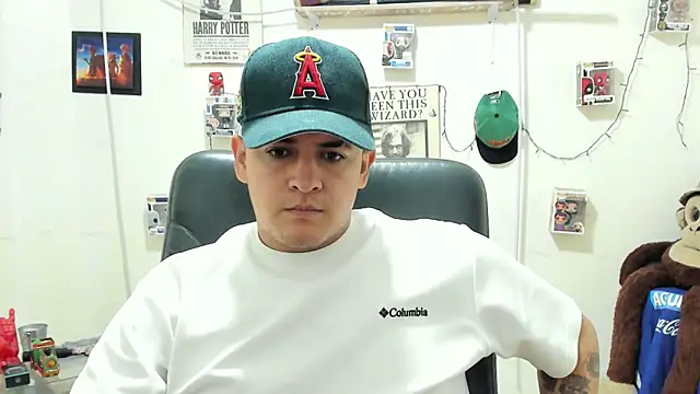 Snapshot of ney_22 chatting on 11/05/25, 06:46 ney 22 online show from 11/05/25, 06:46