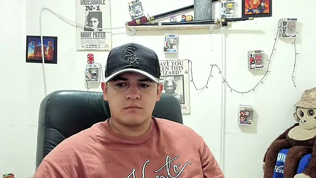 Snapshot of ney_22 chatting on 11/14/25, 01:10 ney 22 online show from 11/14/25, 01:10