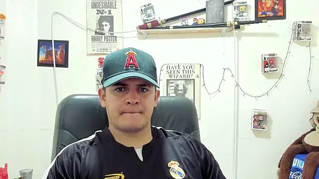 Snapshot of ney_22 chatting on 11/20/25, 02:23 ney 22 online show from 11/20/25, 02:23