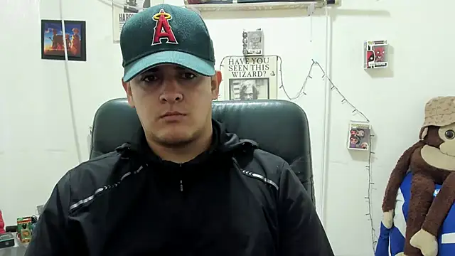 Snapshot of ney_22 chatting on 12/02/25, 04:07 ney 22 online show from 12/02/25, 04:07