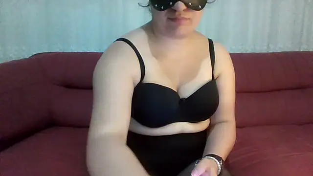 Snapshot of insatiableeee chatting on 11/19/25, 09:26 insatiableeee online show from 11/19/25, 09:26