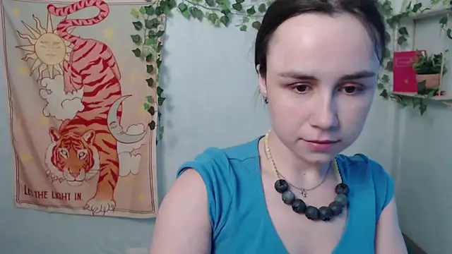 Snapshot of VeryVeryVeryShy_ chatting on 07/01/26, 05:42 VeryVeryVeryShy online show from 07/01/26, 05:42