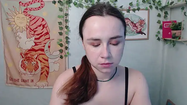 Snapshot of VeryVeryVeryShy_ chatting on 07/15/26, 05:45 VeryVeryVeryShy online show from 07/15/26, 05:45