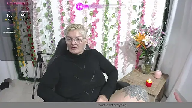 bety-cum2 online show from 12/22/24, 09:44
