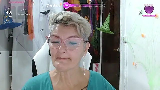 bety-cum2 online show from 10/11/25, 09:30