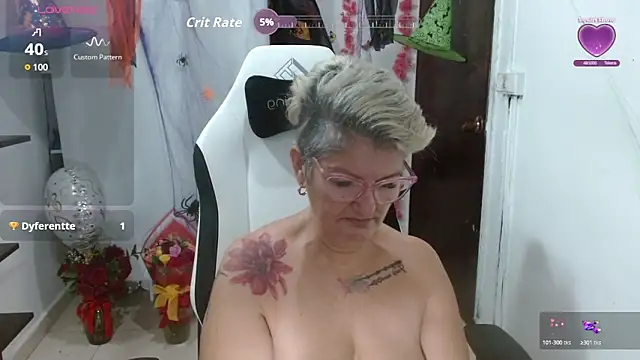 bety-cum2 online show from 10/30/25, 12:17