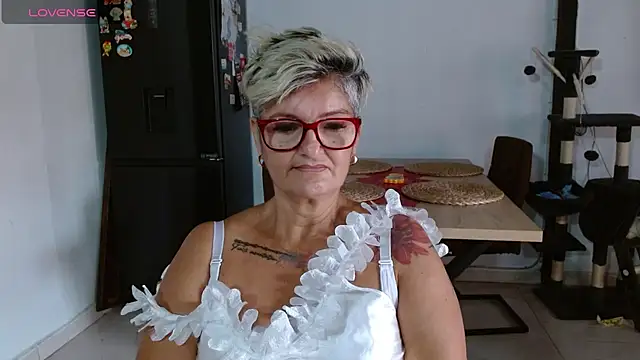bety-cum2 online show from 06/15/26, 01:35