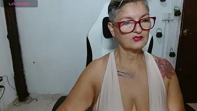 bety-cum2 online show from 06/18/26, 01:48
