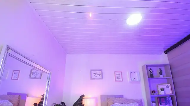 Snapshot of little_antonela chatting on 03/10/25, 03:09 little antonela online show from 03/10/25, 03:09