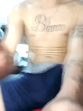 Snapshot of Alex012501 chatting on 01/17/25, 01:36 Alex012501 online show from 01/17/25, 01:36