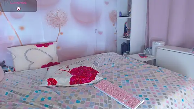 mooncandygirl online show from 07/14/26, 10:21