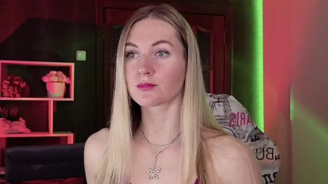 Snapshot of Hello_Lisha chatting on 10/23/25, 08:35 Hello Lisha online show from 10/23/25, 08:35