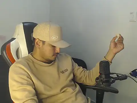 kylian 07 online show from 07/25/26, 02:42