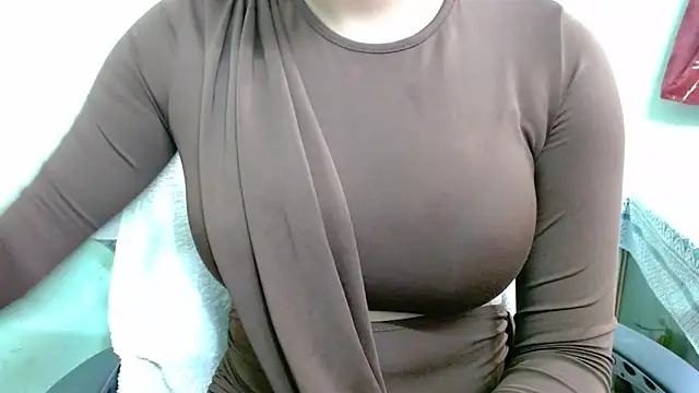 Snapshot of sweet-alia chatting on 10/05/25, 12:47 sweet-alia online show from 10/05/25, 12:47