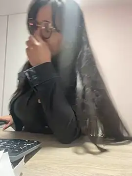 SWEETLILY18 online show from 12/21/24, 11:01