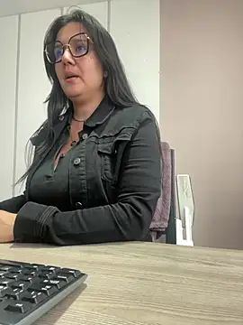 SWEETLILY18 online show from 12/21/24, 02:04