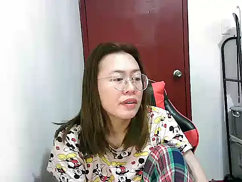 Snapshot of crizzybel chatting on 12/28/24, 03:58 crizzybel online show from 12/28/24, 03:58