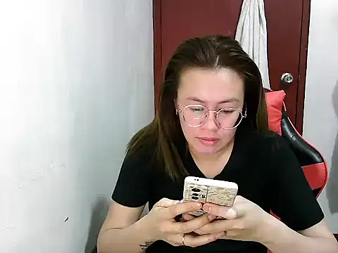 Snapshot of crizzybel chatting on 12/30/24, 02:40 crizzybel online show from 12/30/24, 02:40