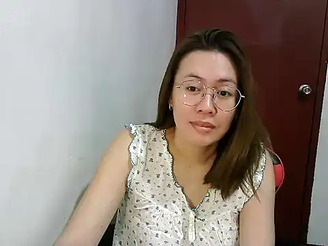 Snapshot of crizzybel chatting on 01/17/25, 12:20 crizzybel online show from 01/17/25, 12:20
