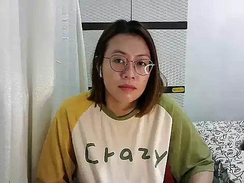 Snapshot of crizzybel chatting on 03/12/25, 08:08 crizzybel online show from 03/12/25, 08:08