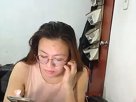 crizzybel online show from 05/19/26, 01:56