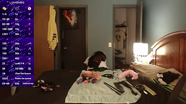 kinkywolf429 online show from 10/05/25, 10:07