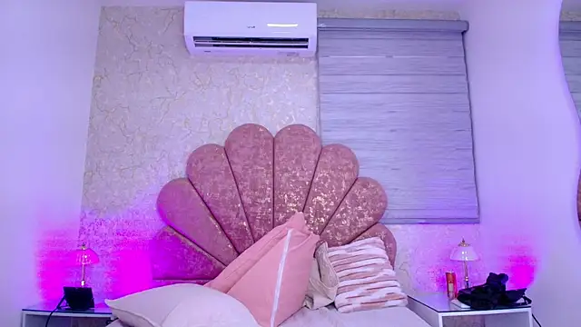 Snapshot of leon_gaby chatting on 11/19/25, 07:14 leon gaby online show from 11/19/25, 07:14