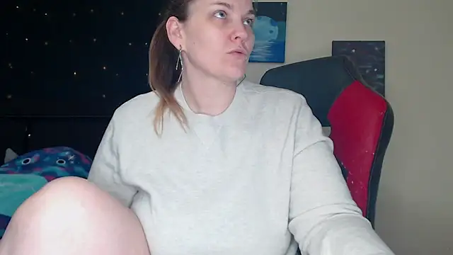 Snapshot of ToxicLilly chatting on 12/11/24, 09:19 ToxicLilly online show from 12/11/24, 09:19