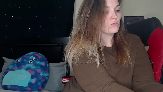 Snapshot of ToxicLilly chatting on 12/13/24, 07:36 ToxicLilly online show from 12/13/24, 07:36