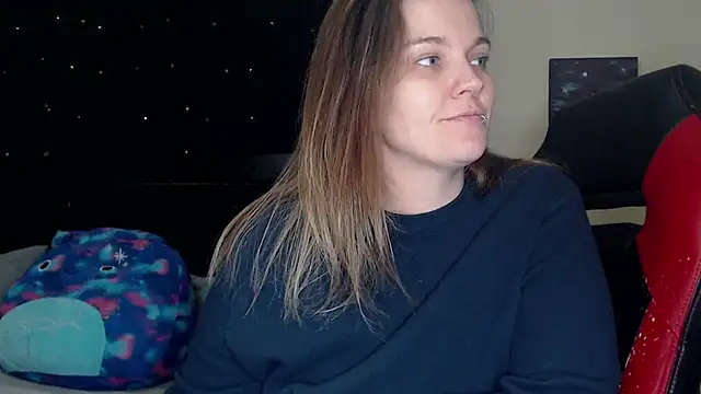 Snapshot of ToxicLilly chatting on 12/19/24, 11:39 ToxicLilly online show from 12/19/24, 11:39