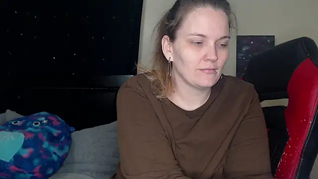 Snapshot of ToxicLilly chatting on 01/15/25, 08:51 ToxicLilly online show from 01/15/25, 08:51