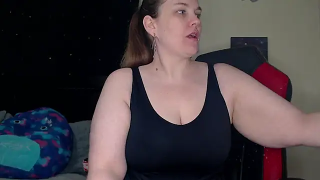 Snapshot of ToxicLilly chatting on 01/19/25, 09:01 ToxicLilly online show from 01/19/25, 09:01