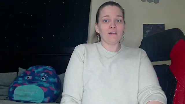 Snapshot of ToxicLilly chatting on 01/22/25, 08:29 ToxicLilly online show from 01/22/25, 08:29