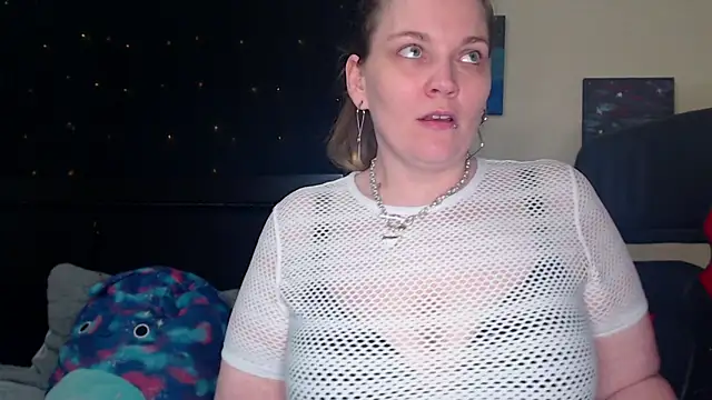 Snapshot of ToxicLilly chatting on 03/19/25, 11:28 ToxicLilly online show from 03/19/25, 11:28