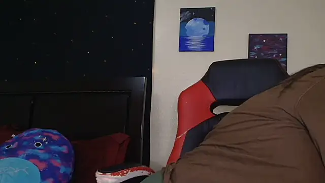 Snapshot of ToxicLilly chatting on 10/11/25, 09:30 ToxicLilly online show from 10/11/25, 09:30