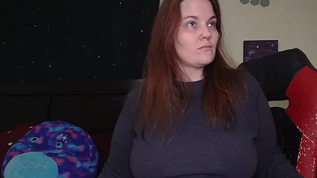 Snapshot of ToxicLilly chatting on 10/17/25, 06:27 ToxicLilly online show from 10/17/25, 06:27