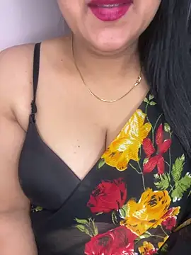 Zoya Varma004 online show from 11/25/25, 11:10