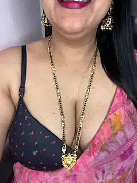 Snapshot of Zoya_Varma004 chatting on 02/23/26, 10:45 Zoya Varma004 online show from 02/23/26, 10:45