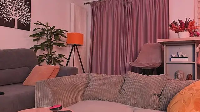 MayaCroft online show from 11/18/25, 06:23