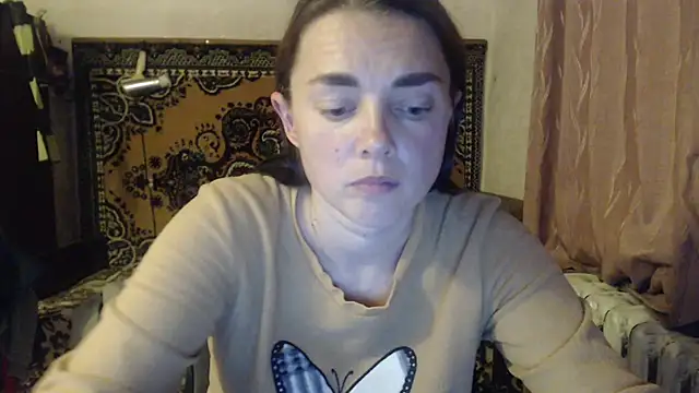 Snapshot of AlisaLaDiva chatting on 10/12/25, 08:08 AlisaLaDiva online show from 10/12/25, 08:08