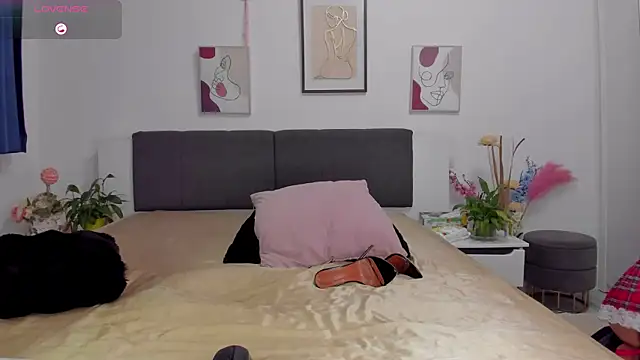 Snapshot of Almatoys chatting on 09/28/25, 05:40 Almatoys online show from 09/28/25, 05:40