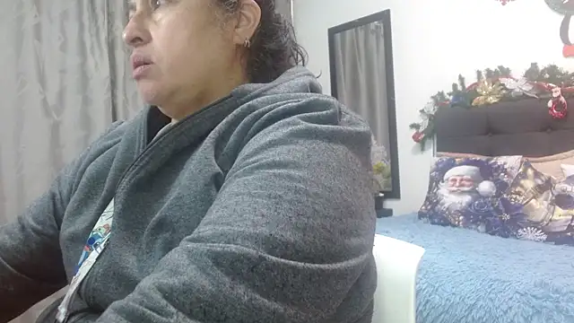 Snapshot of Keyla01_ chatting on 11/20/25, 12:05 Keyla01 online show from 11/20/25, 12:05