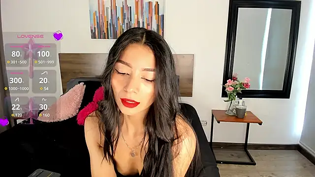 Ginebraa Saenz online show from 03/06/25, 02:18