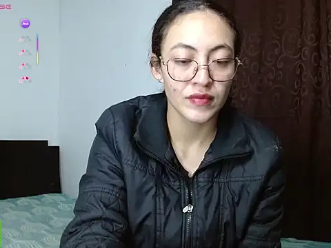Snapshot of Olivia_Bright chatting on 04/26/26, 12:52 Olivia Bright online show from 04/26/26, 12:52