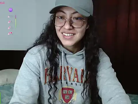 Snapshot of Olivia_Bright chatting on 05/31/26, 05:42 Olivia Bright online show from 05/31/26, 05:42