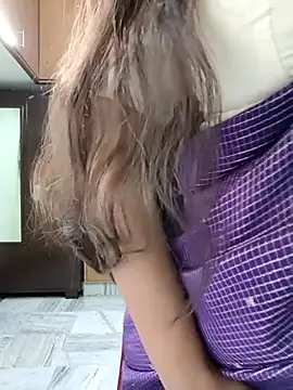 Snapshot of yoursana- chatting on 09/26/25, 05:11 yoursana- online show from 09/26/25, 05:11